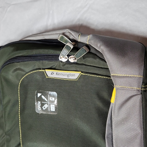 Kensington Laptop 15.4" Bag - Picture 3 of 14